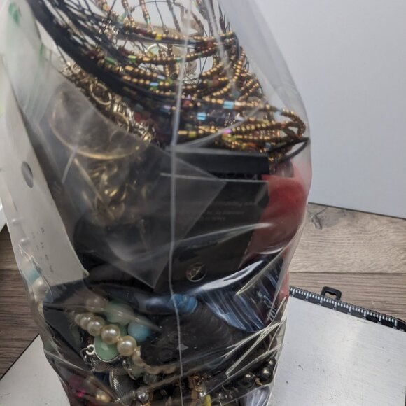 Jewelry Lot 4+ lbs 1141 Wearable Sellable Mystery Lot Free Shipping - Picture 3 of 6